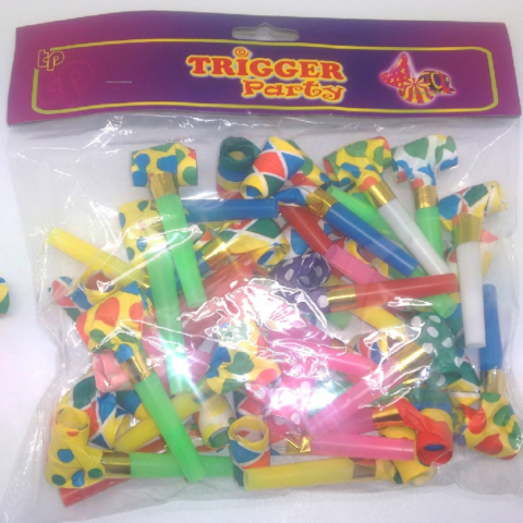 ASUSTA SUEGRA FANTASIA C/ SILBATO X36