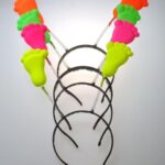 VINCHA RESORTE PATITAS FLUO X 6