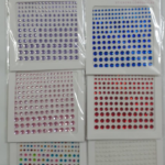 STRASS AUTOADHESIVO CRISTALES CHICOS X1