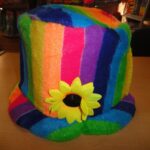 SOMBRERO MULTICOLOR FLOR X1
